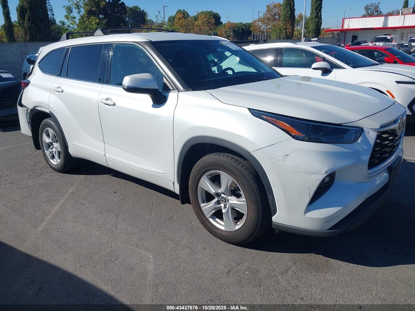 TOYOTA HIGHLANDER LE