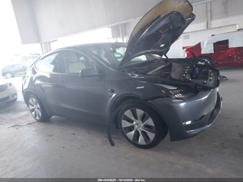 2023 Tesla Model Y Awd/Long Range Dual Motor All-Wheel Drive VIN: 7SAYGDEE4PF799452 Lot: 43438029