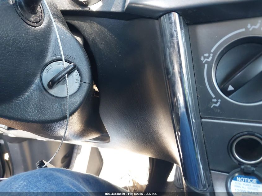 2005 Pontiac Vibe VIN: 5Y2SM63875Z412808 Lot: 43438129