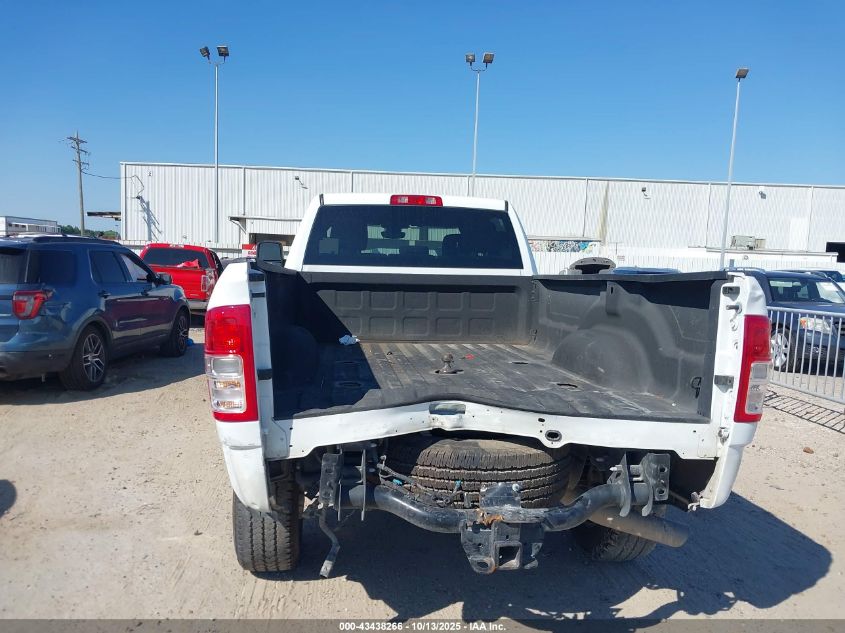 2024 Ram 3500 Big Horn 4X4 8' Box VIN: 3C63R3HLXRG339299 Lot: 43438266