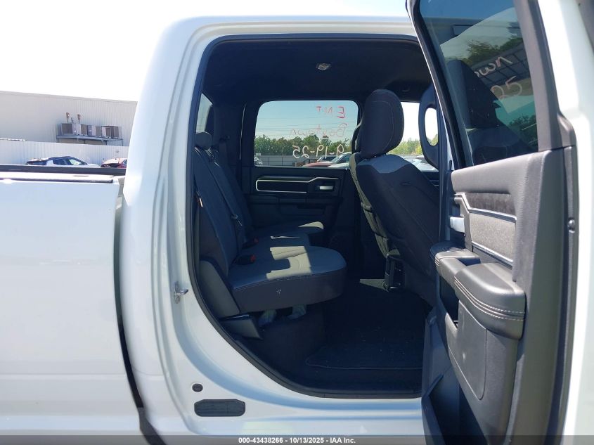 2024 Ram 3500 Big Horn 4X4 8' Box VIN: 3C63R3HLXRG339299 Lot: 43438266