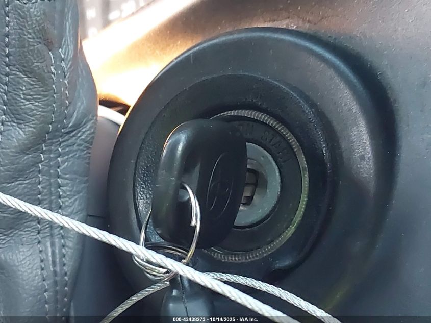 1999 Toyota Sienna Xle VIN: 4T3ZF13C8XU160148 Lot: 43438273