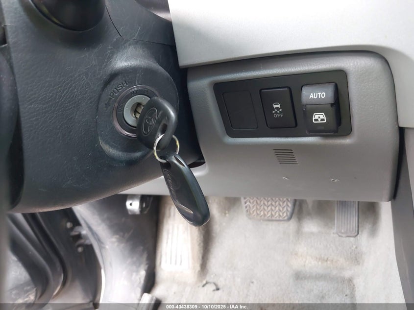 2008 Toyota Sequoia Limited 5.7L V8 VIN: 5TDBY68A68S022921 Lot: 43438309