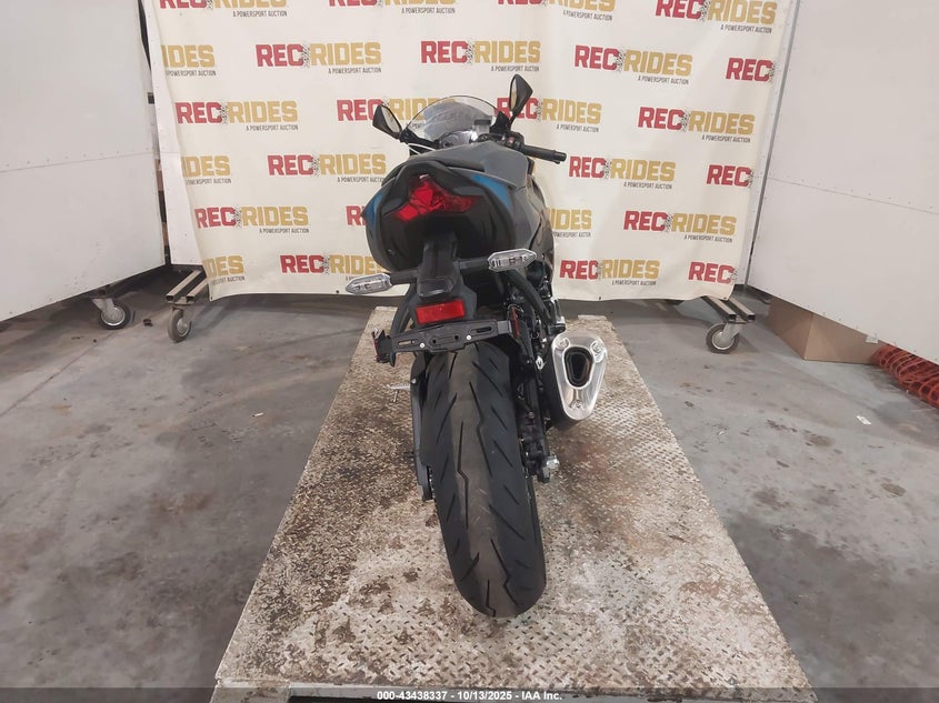 2025 Kawasaki Zx636 K VIN: JKBZXJJ17SA025660 Lot: 43438337