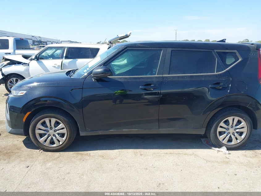2021 KIA SOUL LX KNDJ23AU3M7787170