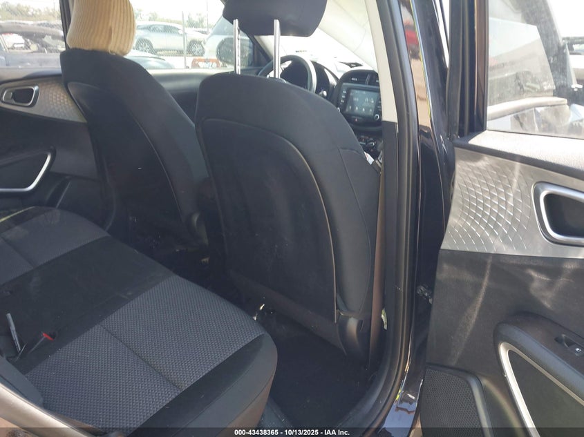 2021 KIA SOUL LX KNDJ23AU3M7787170