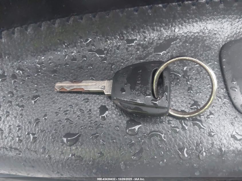 2005 Volvo Xc70 2.5T Awd VIN: YV1SZ592X51183886 Lot: 43438432