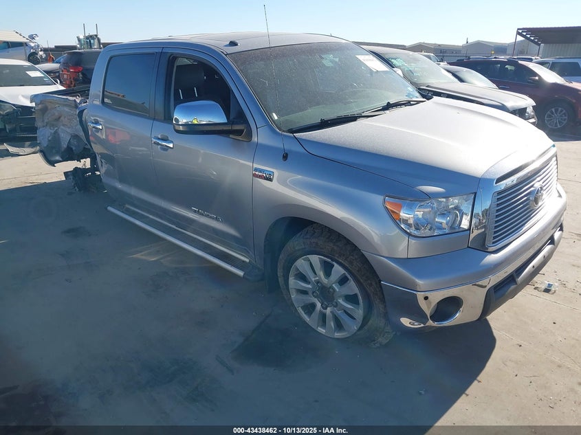 TOYOTA TUNDRA LIMITED 5.7L V8