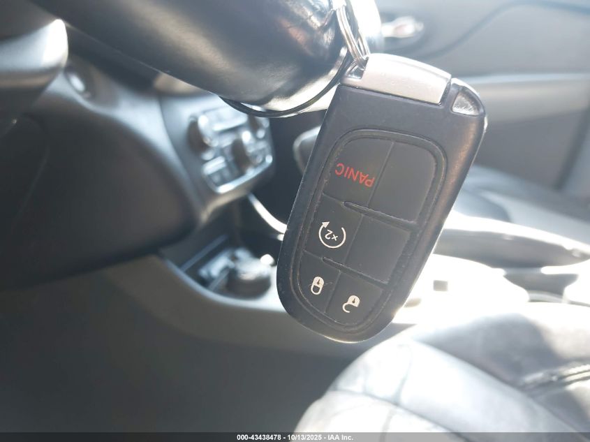 2014 Jeep Cherokee Limited VIN: 1C4PJMDB1EW142554 Lot: 43438478