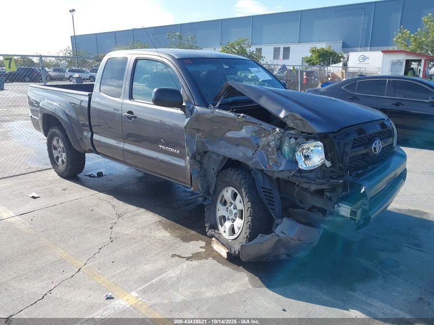 TOYOTA TACOMA BASE V6