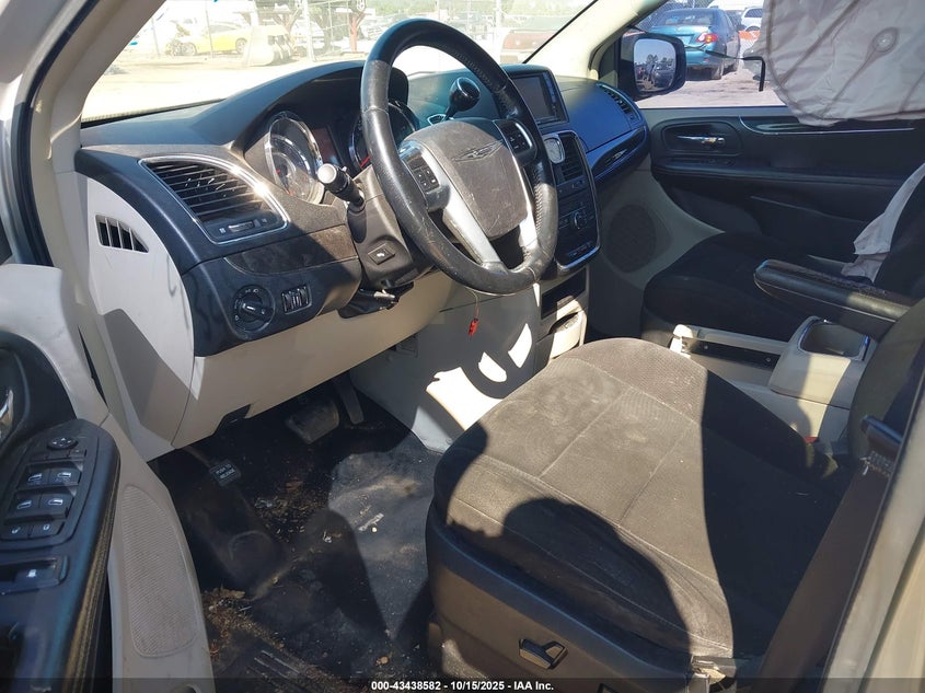 2A4RR5DG9BR771531 2011 CHRYSLER TOWN & COUNTRY photo no. 5