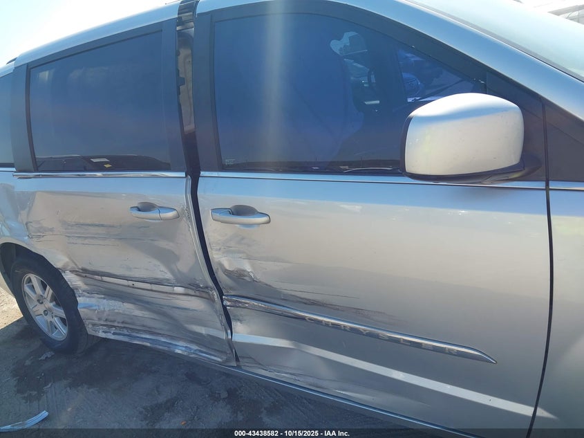 2A4RR5DG9BR771531 2011 CHRYSLER TOWN & COUNTRY photo no. 6