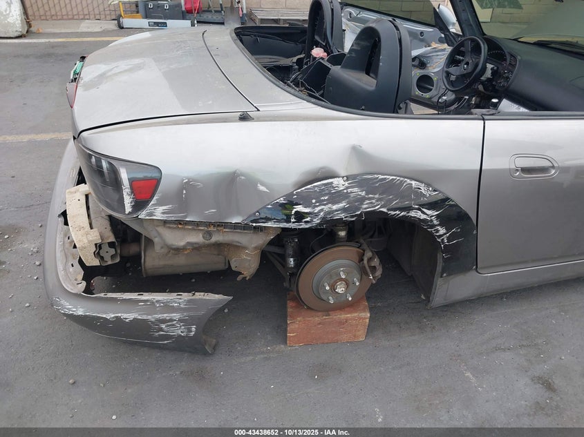 2005 Honda S2000 VIN: JHMAP21405S008638 Lot: 43438652