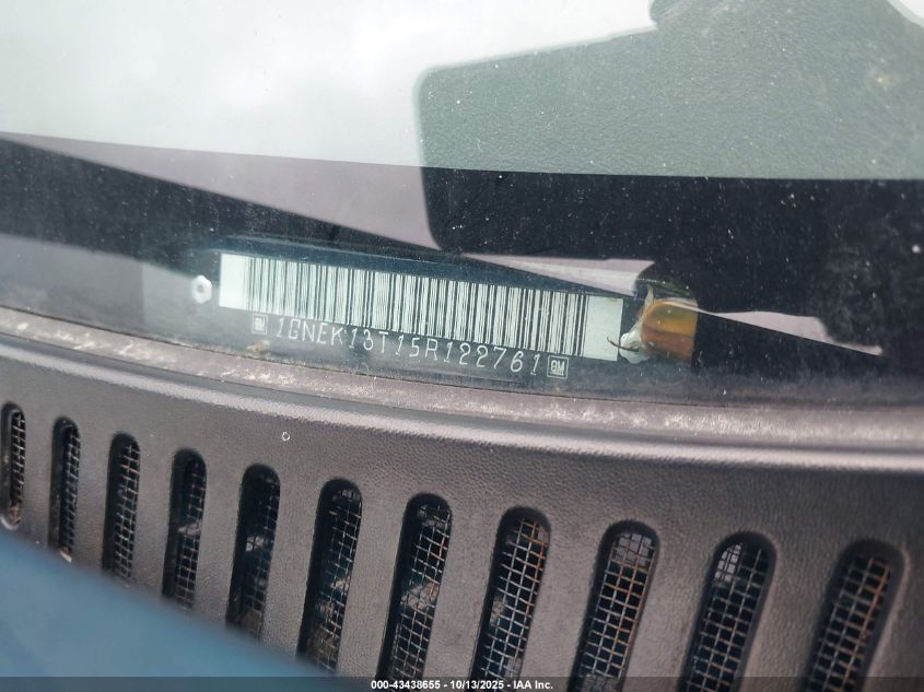 2005 Chevrolet Tahoe Z71 VIN: 1GNEK13T15R122761 Lot: 43438655