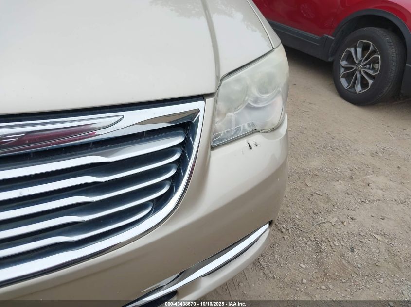 2014 Chrysler Town & Country Limited VIN: 2C4RC1GG7ER156041 Lot: 43438670