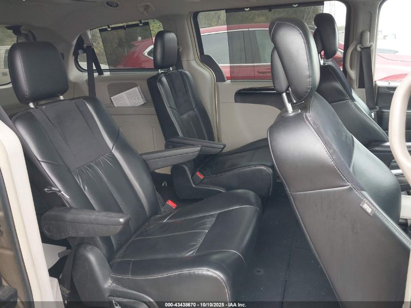 2014 Chrysler Town & Country Limited VIN: 2C4RC1GG7ER156041 Lot: 43438670