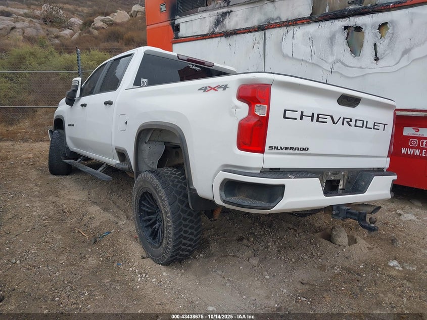 1GC4YME73MF120739 2021 CHEVROLET SILVERADO photo no. 3