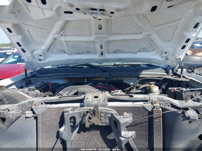 2008 Chevrolet Silverado 1500 Work Truck VIN: 2GCEC19C281305905 Lot: 43438725