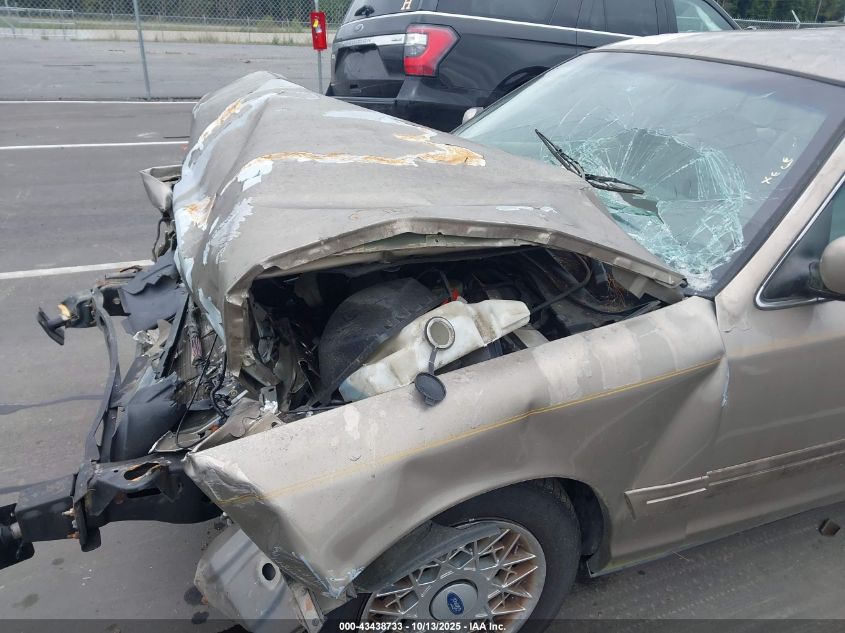 2002 Ford Crown Victoria Standard VIN: 2FAFP73W32X147650 Lot: 43438733