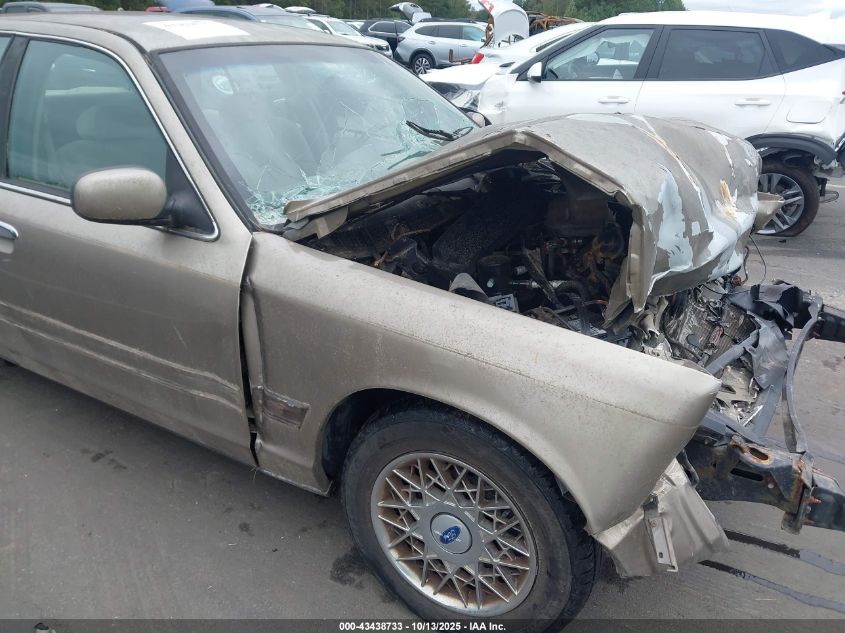 2002 Ford Crown Victoria Standard VIN: 2FAFP73W32X147650 Lot: 43438733