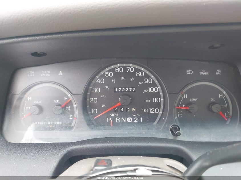 2002 Ford Crown Victoria Standard VIN: 2FAFP73W32X147650 Lot: 43438733