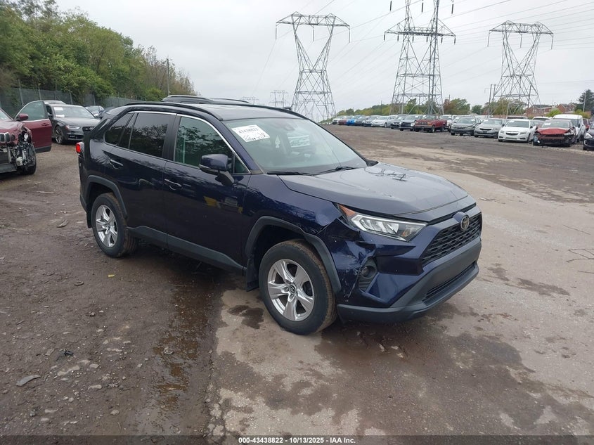 TOYOTA RAV4 XLE
