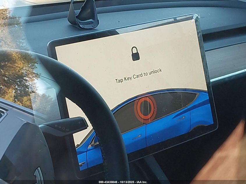 2025 Tesla Model Y Long Range Dual Motor Rear-Wheel Drive VIN: 7SAYGDED4SA358479 Lot: 43438846