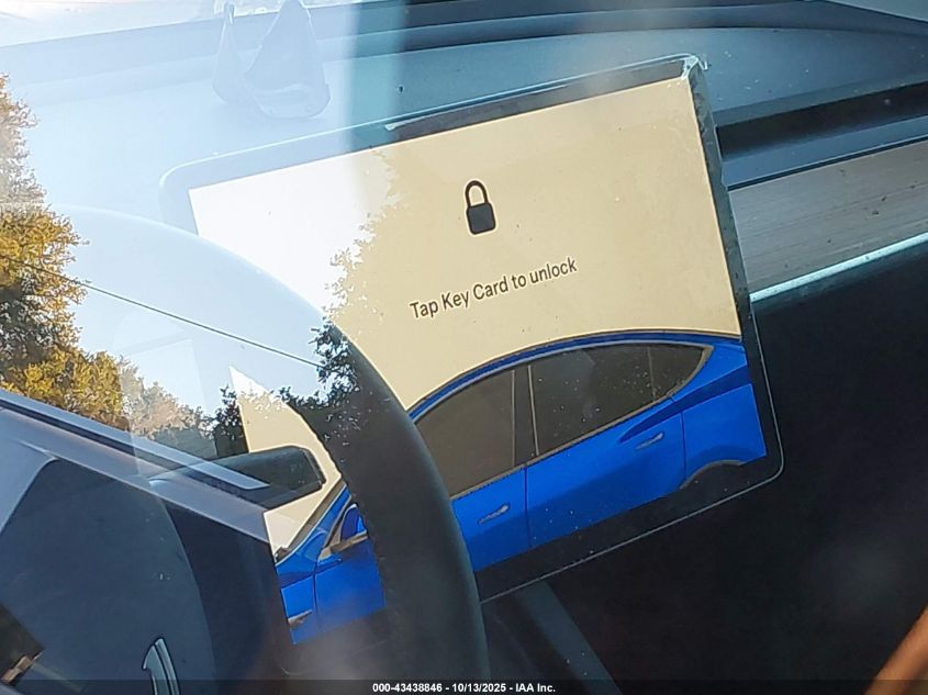 2025 Tesla Model Y Long Range Dual Motor Rear-Wheel Drive VIN: 7SAYGDED4SA358479 Lot: 43438846