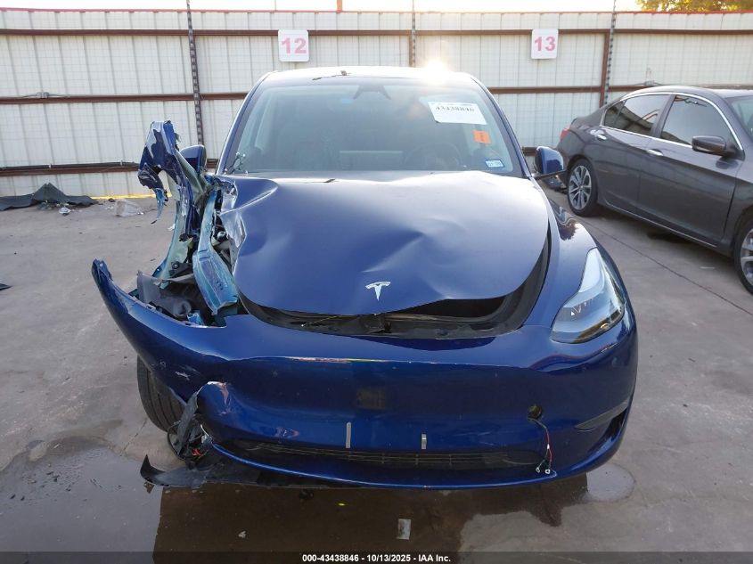 2025 Tesla Model Y Long Range Dual Motor Rear-Wheel Drive VIN: 7SAYGDED4SA358479 Lot: 43438846