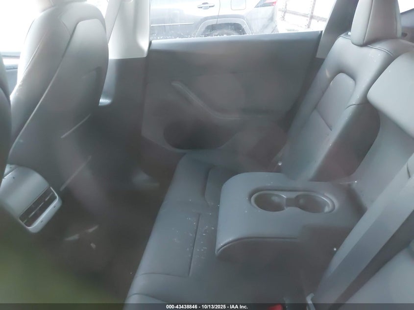 2025 Tesla Model Y Long Range Dual Motor Rear-Wheel Drive VIN: 7SAYGDED4SA358479 Lot: 43438846