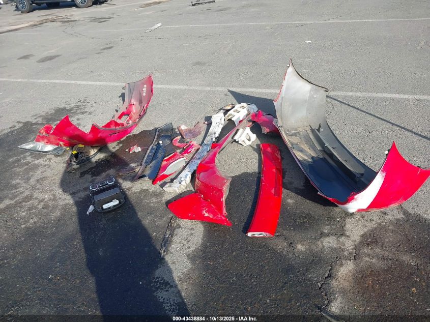 2002 Toyota Celica Gts VIN: JTDDY32T620061570 Lot: 43438884