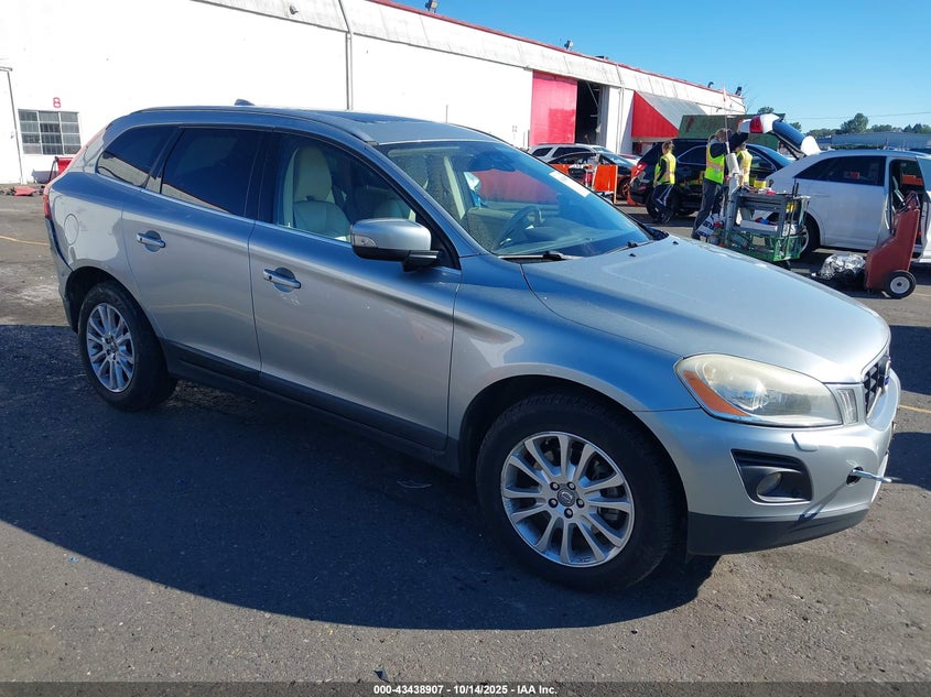 VOLVO XC60 T6/T6 R-DESIGN