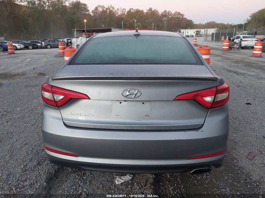 2016 HYUNDAI SONATA SE 5NPE24AF1GH305286