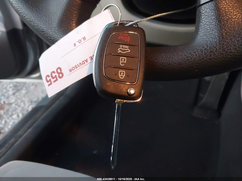 2016 HYUNDAI SONATA SE 5NPE24AF1GH305286