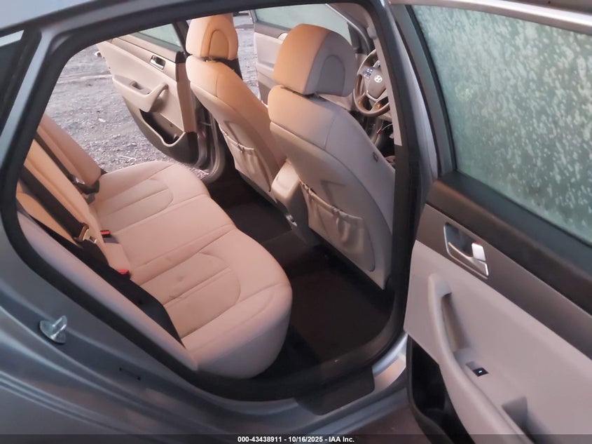 2016 HYUNDAI SONATA SE 5NPE24AF1GH305286
