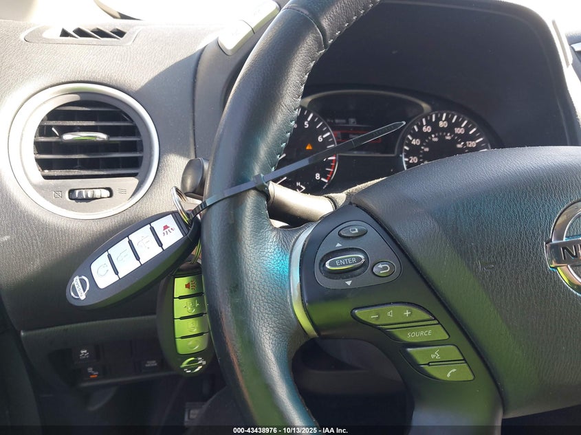 2020 NISSAN PATHFINDER SV 4WD 5N1DR2BM0LC640906