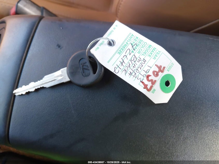 1993 Mazda Mx-5 Miata VIN: JM1NA3515P1418001 Lot: 43439087