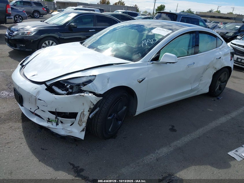 5YJ3E1EA2KF484084 2019 Tesla Model 3 Long Range mid Range standard Range standard Range Plus White