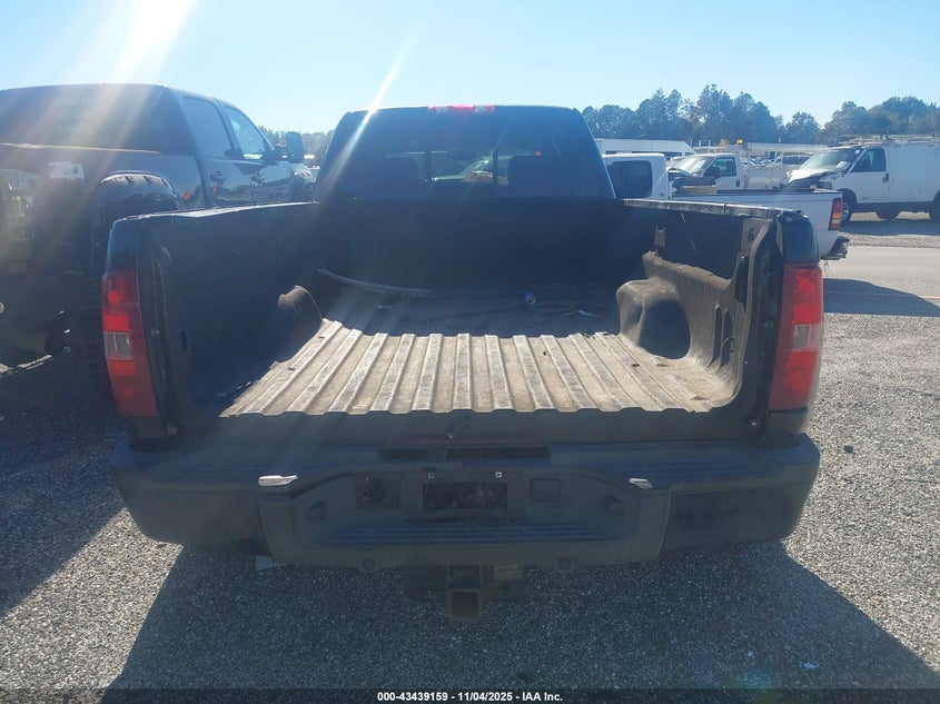 2012 GMC Sierra 3500Hd Denali VIN: 1GT426C89CF210887 Lot: 43439159