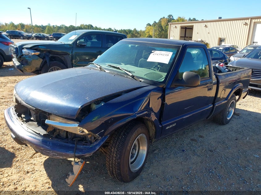 1998 Chevrolet S-10 Ls Fleetside 1GCCS1447W8187449 photo #3