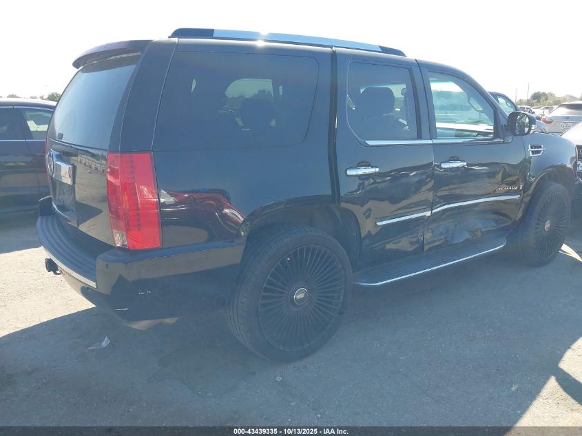 2007 Cadillac Escalade Standard VIN: 1GYEC63857R313417 Lot: 43439335
