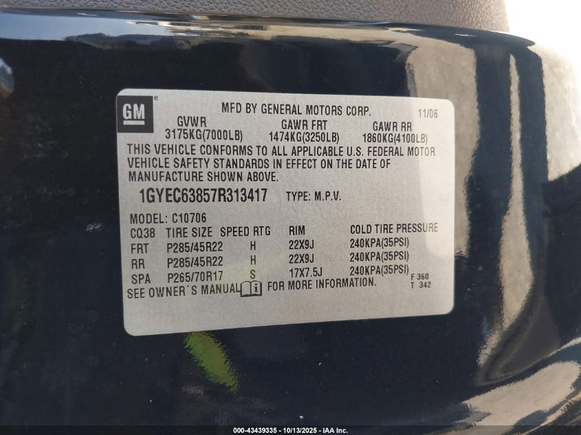 2007 Cadillac Escalade Standard VIN: 1GYEC63857R313417 Lot: 43439335