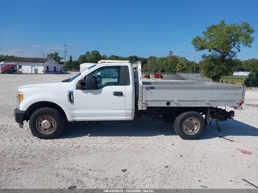 2017 Ford F-350 Chassis Xl VIN: 1FDRF3G64HEC98760 Lot: 43439378