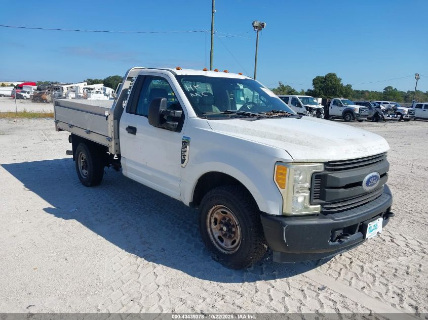 2017 Ford F-350 Chassis Xl