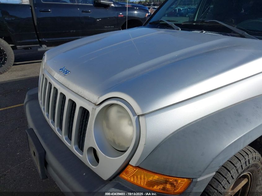 2007 Jeep Liberty Sport VIN: 1J4GL48K27W675899 Lot: 43439403
