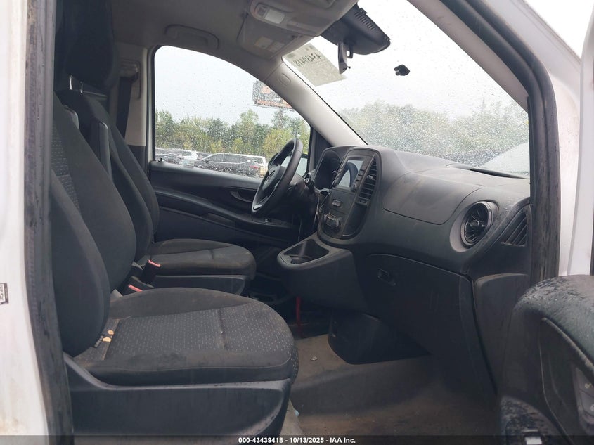 VIN W1YV0BEY2N3964584 2022 MERCEDES-BENZ METRIS