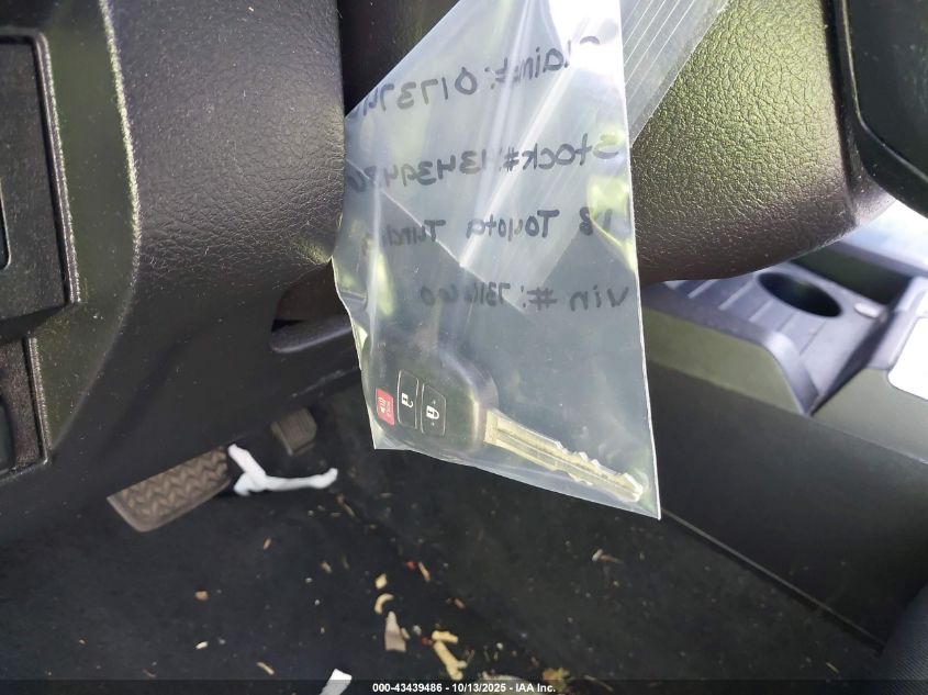 2018 Toyota Tundra Sr5 5.7L V8 VIN: 5TFDY5F12JX731660 Lot: 43439486