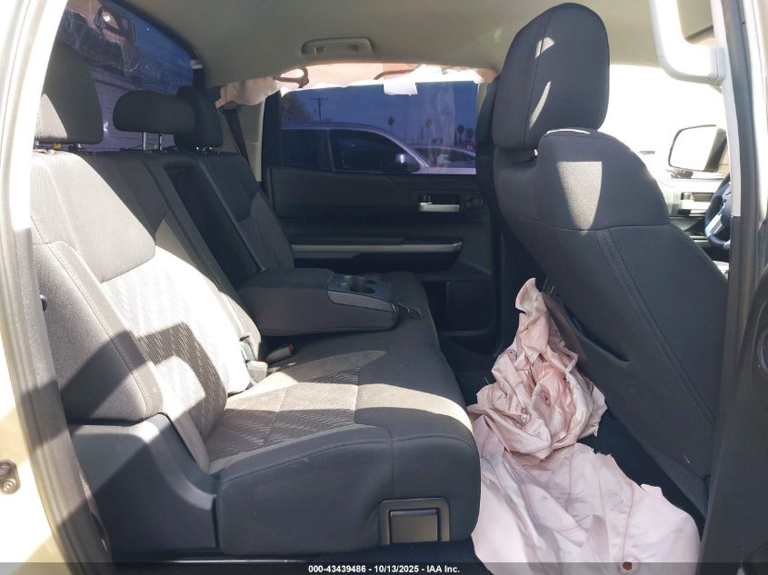 2018 Toyota Tundra Sr5 5.7L V8 VIN: 5TFDY5F12JX731660 Lot: 43439486