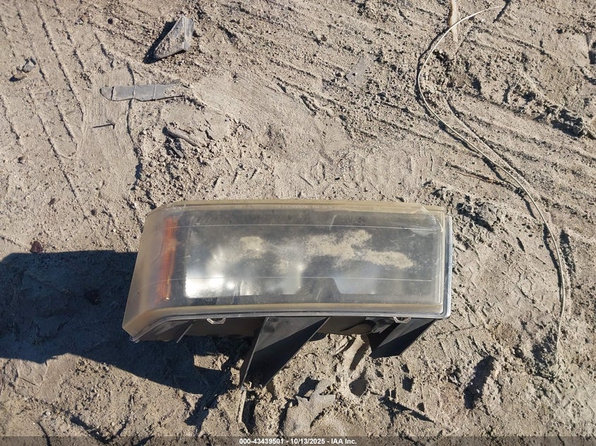 2005 GMC Canyon Sl VIN: 1GTDT148058126592 Lot: 43439501