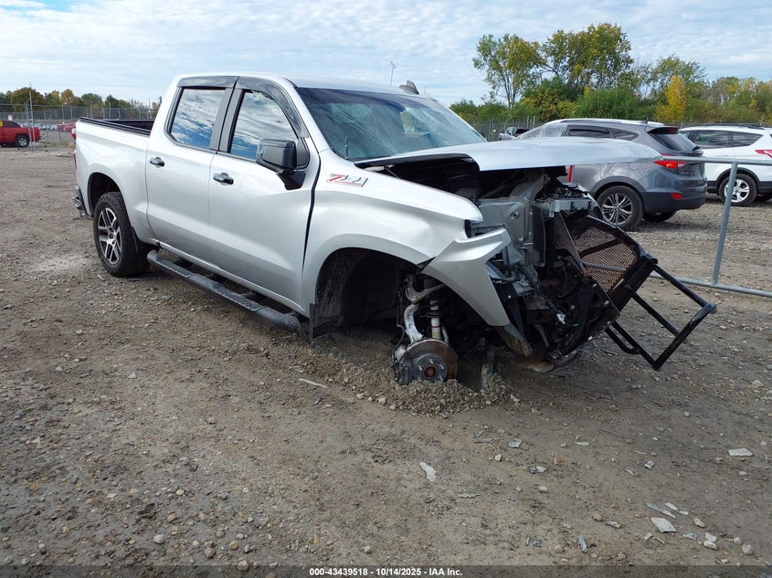 CHEVROLET SILVERADO 1500 4WD SHORT BED LT TRAIL BOSS